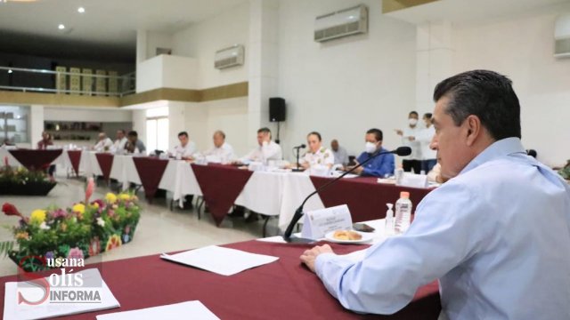 Susana Solis Informa Reconoce Rutilio Escandón a doctoras y doctores por su labor profesional y humana ante la pandemia