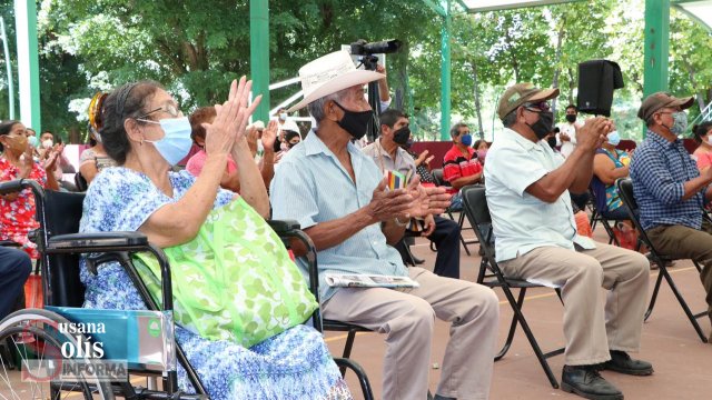 Susana Solis Informa En Tapachula, Rutilio Escandón entrega apoyos a personas adultas mayores y con discapacidad