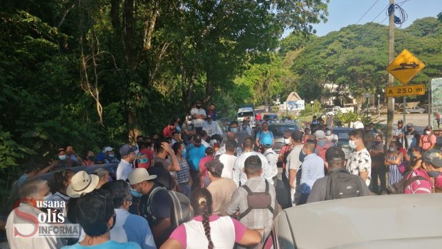 Susana Solis Informa GUÍAS de turistas liberan caseta de cobro en Palenque