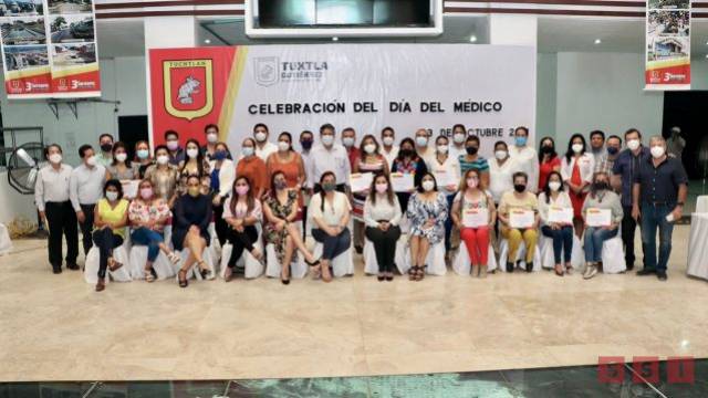 Susana Solis Informa Reconoce Carlos Morales Vázquez el trabajo ético y comprometido de los médicos en su día