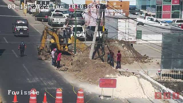 Susana Solis Informa RESCATAN a tres trabajadores que quedaron sepultados