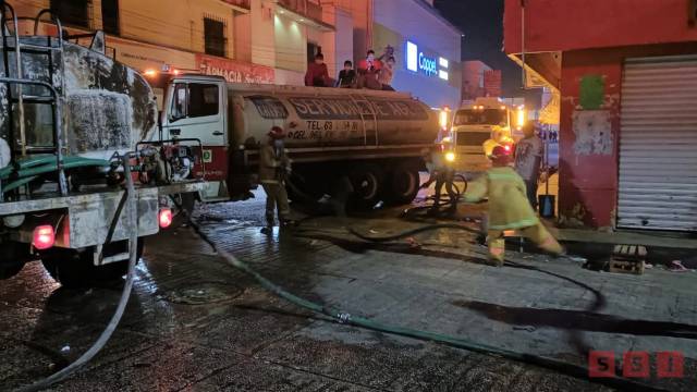 Susana Solis Informa INCENDIO consume 45 locales en Central de Abasto en Comitán