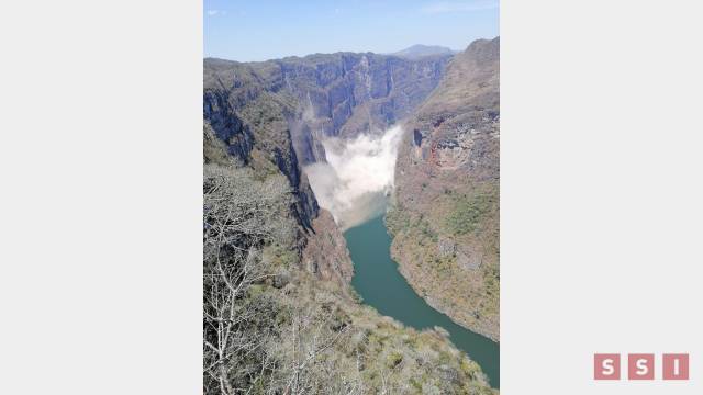 Susana Solis Informa SE DESPRENDEN rocas del Cañón del Sumidero; cierran navegación