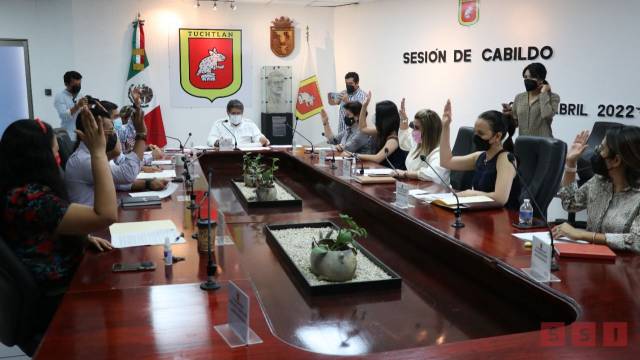 Susana Solis Informa Aprueba Ayuntamiento de Tuxtla la ejecución de obras de red sanitaria y techado de canchas