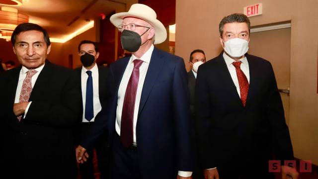 Susana Solis Informa Participa Rutilio Escandón en reunión entre gobernadores del Sur Sureste y el embajador de EUA, Ken Salazar