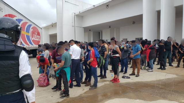 Susana Solis Informa RESCATA el INM a más de 300 migrantes que viajaban hacinados
