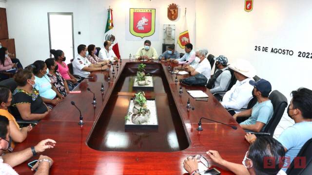 Susana Solis Informa Recibe Carlos Morales a familiares de afectados y fallecidos del accidente del transporte público en Tuxtla