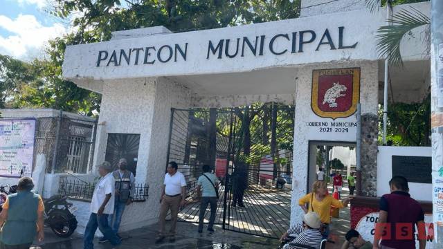 Susana Solis Informa Esperan a más de 70 mil visitantes en panteones de Tuxtla