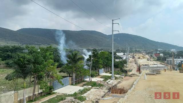 Susana Solis Informa Lanzan normalistas bombas molotov a trabajadores de obra del Paso a Desnivel en Chiapas