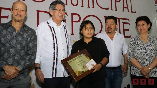 Susana Solis Informa Entrega Carlos Morales el Premio Municipal del Deporte 2022