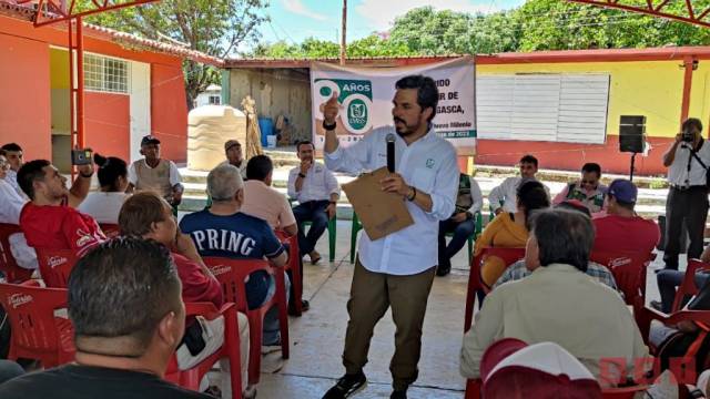 Susana Solis Informa Supervisa Zoé Robledo trabajos de remodelación en Unidad Médica Rural en Pijijiapan