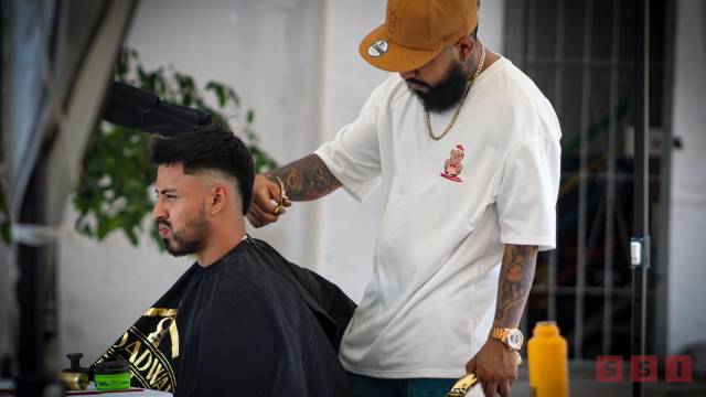 Susana Solis Informa INJUVEMP da corte de cabello gratis a estudiantes para conmemorar su día