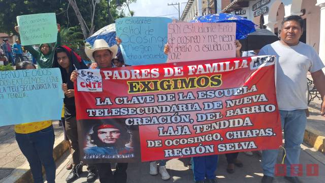 Susana Solis Informa MARCHAN en Ocosingo para pedir claves en escuelas secundarias