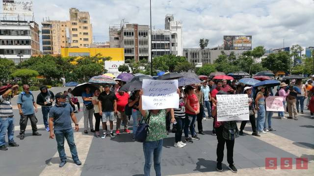 Susana Solis Informa Protestan trabajadores administrativos en Chiapas por retraso en el pago Medida del Bienestar
