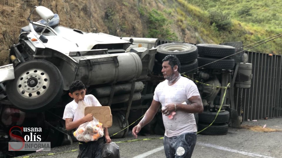 VUELCA tráiler con productos LALA y la población a la rapiña Susana Solis Informa