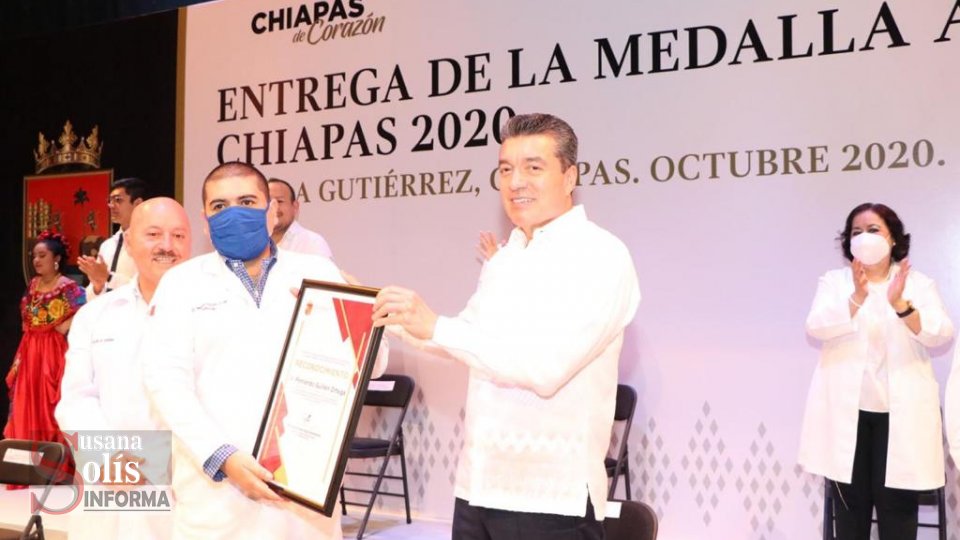 Entregan reconocimiento al Neumólogo Fernando Guillén Ortega