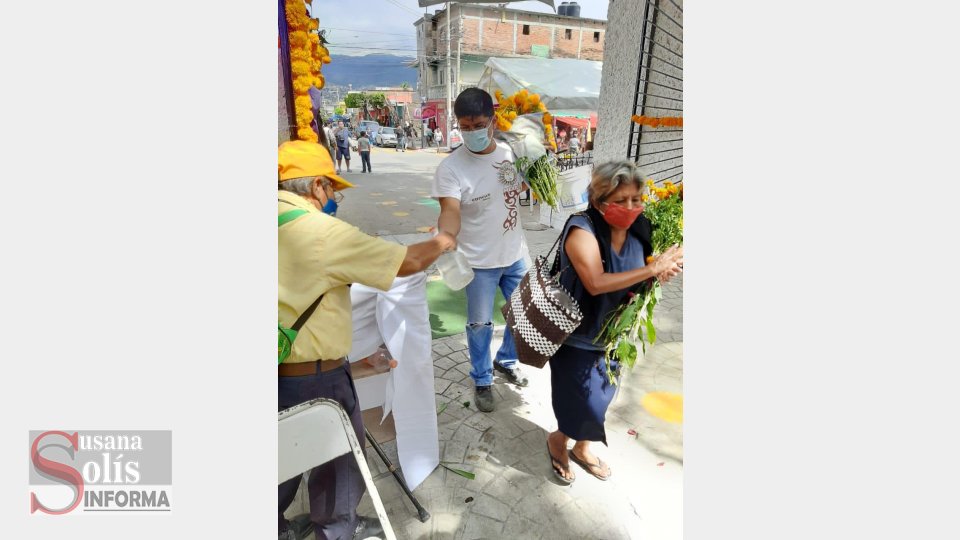 MÁS de seis mil personas visitan panteones de Tuxtla Susana Solis Informa