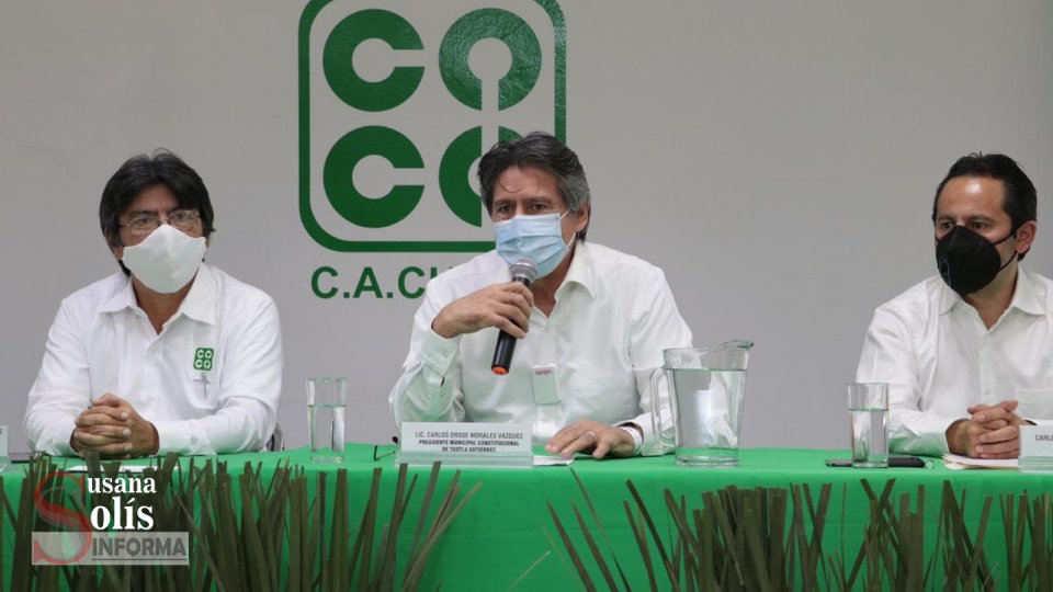 El presidente municipal de Tuxtla Gutiérrez, Carlos Morales Vázquez, atestiguó la firma de colaboración