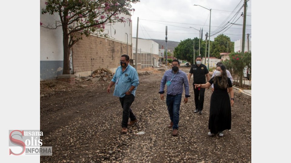 Supervisa Karla Burguete obras de pavimentacion en Santa Elena - Susana Solis Informa