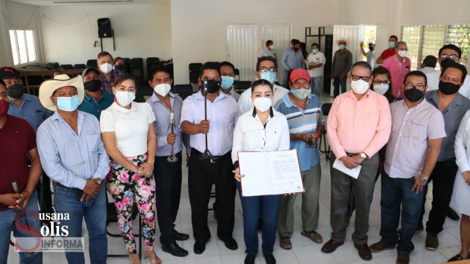 Presidenta municipal, Karla Burguete Torrestiana, encabeza evento de registro de fierro marcador de ganado - Susana Solis Informa