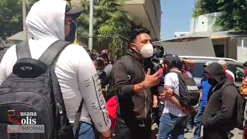 NORMALISTAS de San Cristóbal toman caseta y se manifiestan en Palacio de Gobierno Susana Solis Informa