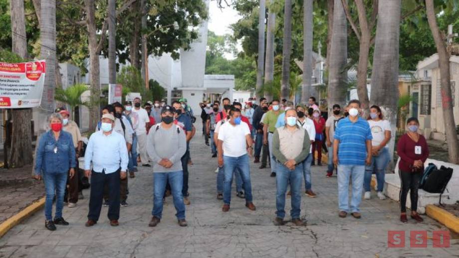 Realizan acciones de descacharramiento en Panteón Municipal de Tuxtla - Susana Solis Informa