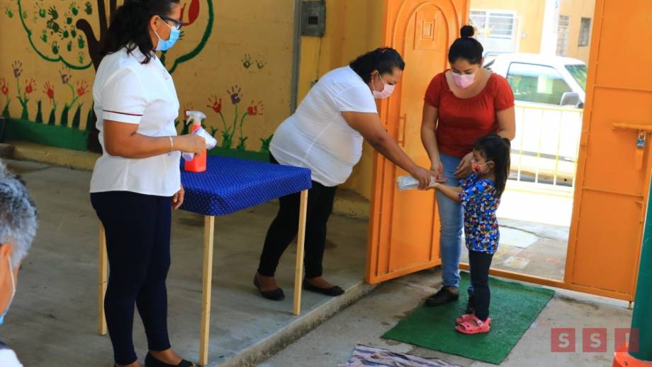 REGRESAN a clases presenciales alumnos de educación básica Susana Solis Informa