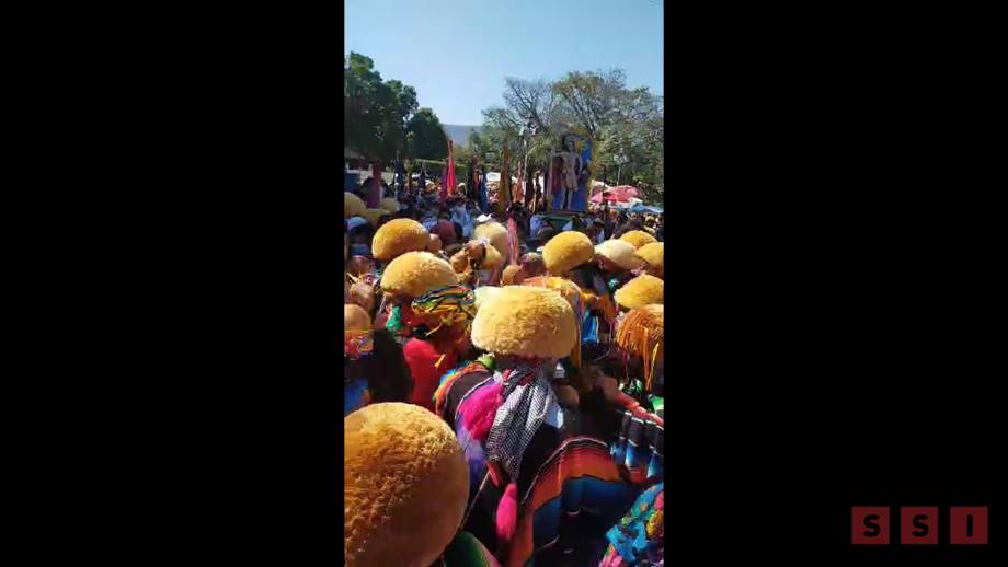 Parachicos y chiapanecas danzaron en honor a San Sebastián Mártir