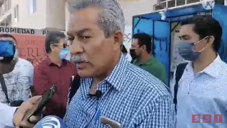 PROTESTAN maestros por recorte de presupuesto y personal - Susana Solis Informa