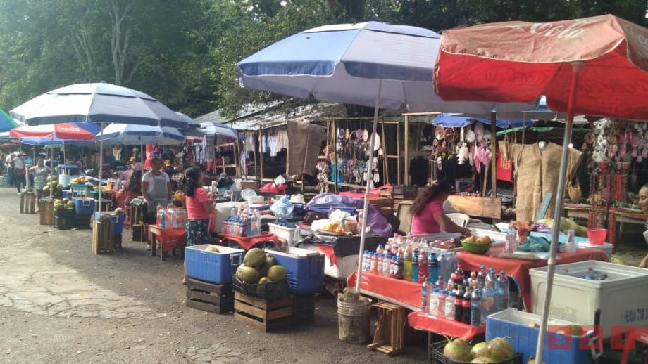 PRETENDEN desalojar a vendedores de la Zona Arqueológica de Palenque Susana Solis Informa