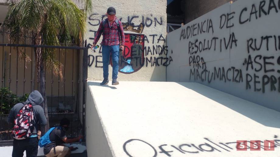 NORMALISTAS exigen sistema de internado en la Mactumactzá Susana Solis Informa