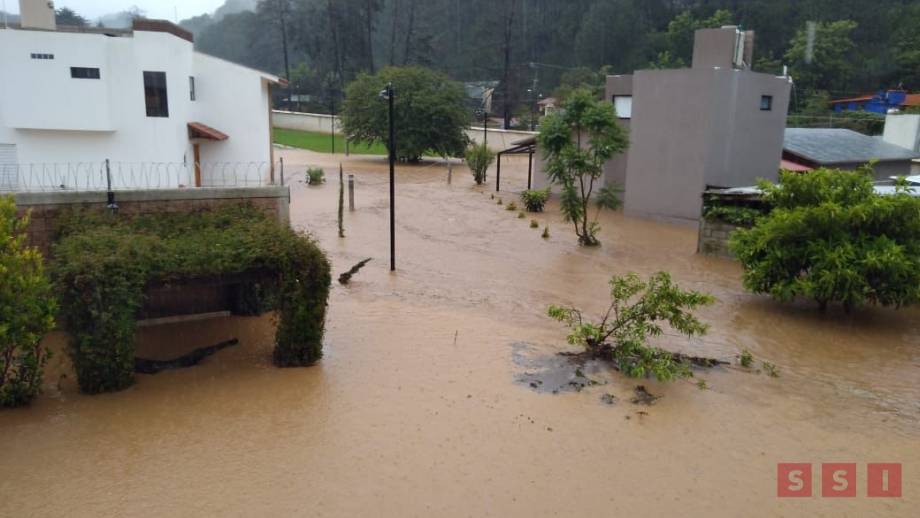 UNA DECENA de colonias bajo el agua en San Cristóbal Susana Solis Informa