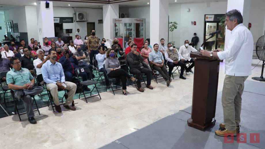 Se reúne Carlos Morales con pastores de diversas iglesias evangélicas de Tuxtla Susana Solis Informa