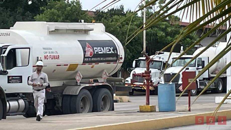 Levantan paro de labores operadores de pipas de PEMEX - Susana Solis Informa