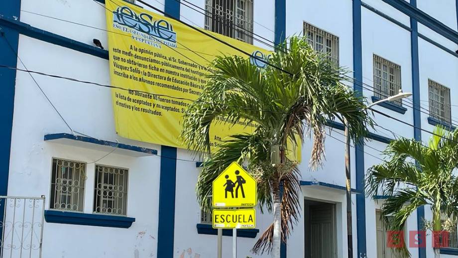 Piden padres de familia operativo mochila en Tuxtla Gutiérrez Susana Solis Informa