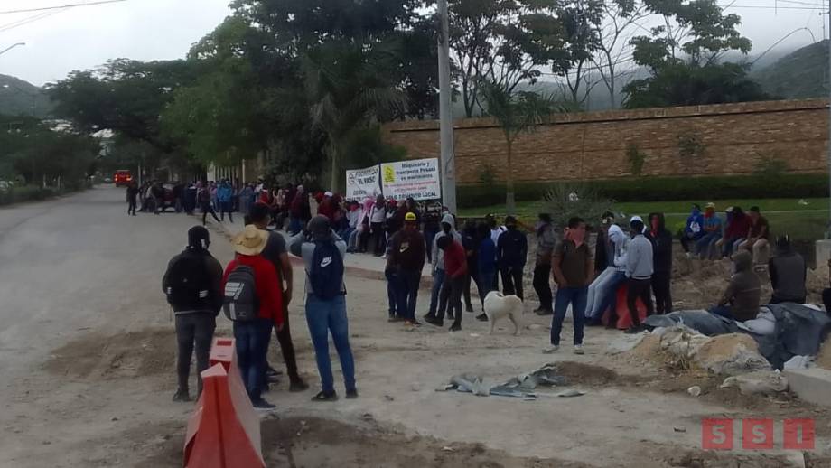Suspenden obras de paso a desnivel por manifestación de normalistas - Susana Solis Informa