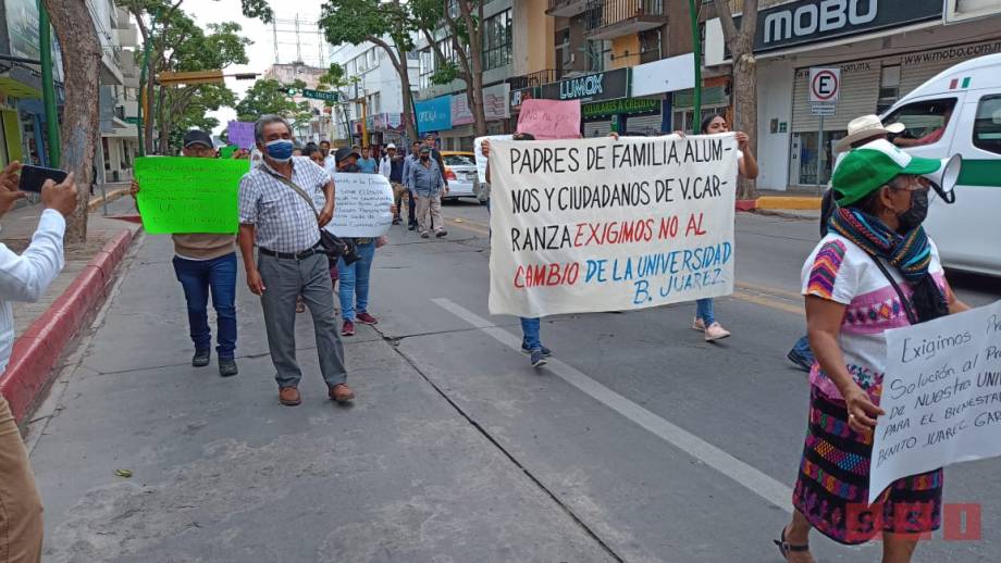 Protestan en Tuxtla para que Universidad de Carranza no sea cambiada de sede - Susana Solis Informa
