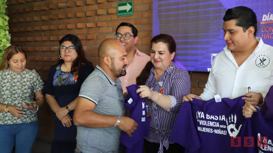 SIM acompaña en la entrega de uniformes a personal de la Abartux - Susana Solis Informa