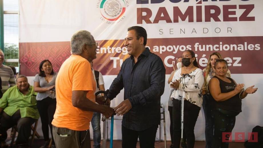 Eduardo Ramírez dialoga y otorga apoyos a Tuxtlecos - Susana Solis Informa