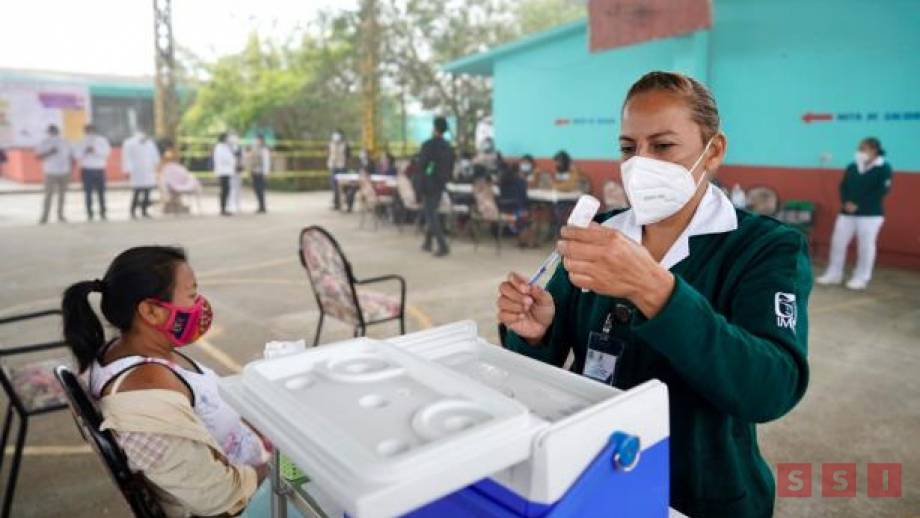 Reinicia IMSS Chiapas vacunación de refuerzo a mayores de 18 años Susana Solis Informa