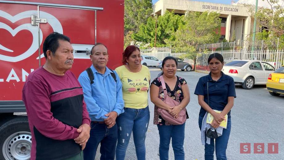 Dan carpetazo del tema alumnos intoxicados de Bochil Susana Solis Informa