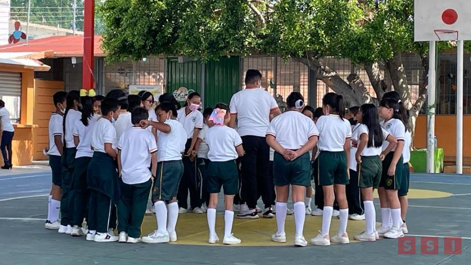 Terminan las vacaciones y regresan a clases - Susana Solis Informa