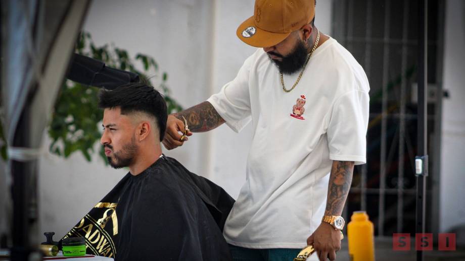 INJUVEMP da corte de cabello gratis a estudiantes para conmemorar su día - Susana Solis Informa