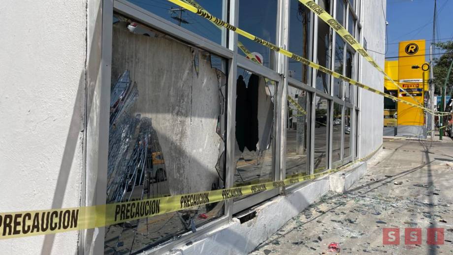 Destruyen cristales del Instituto Electoral de Chiapas; hay un lesionado - Susana Solis Informa