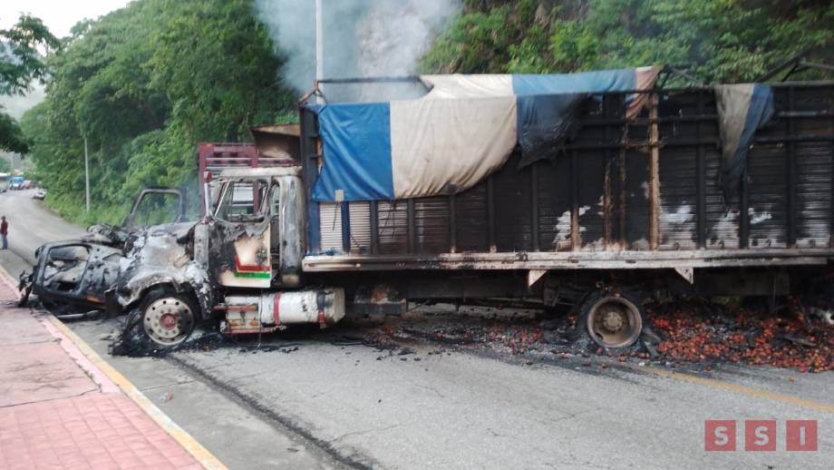 Incendian camiones en la Frontera de Chiapas - Susana Solis Informa