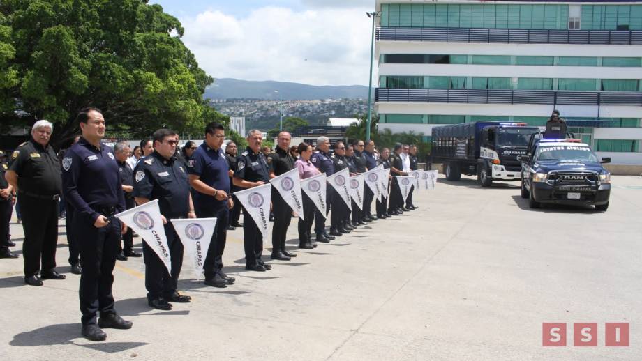 ENTREGA SECRETARÍA DE SEGURIDAD de Chiapas ayuda humanitaria a población migrante Susana Solis Informa