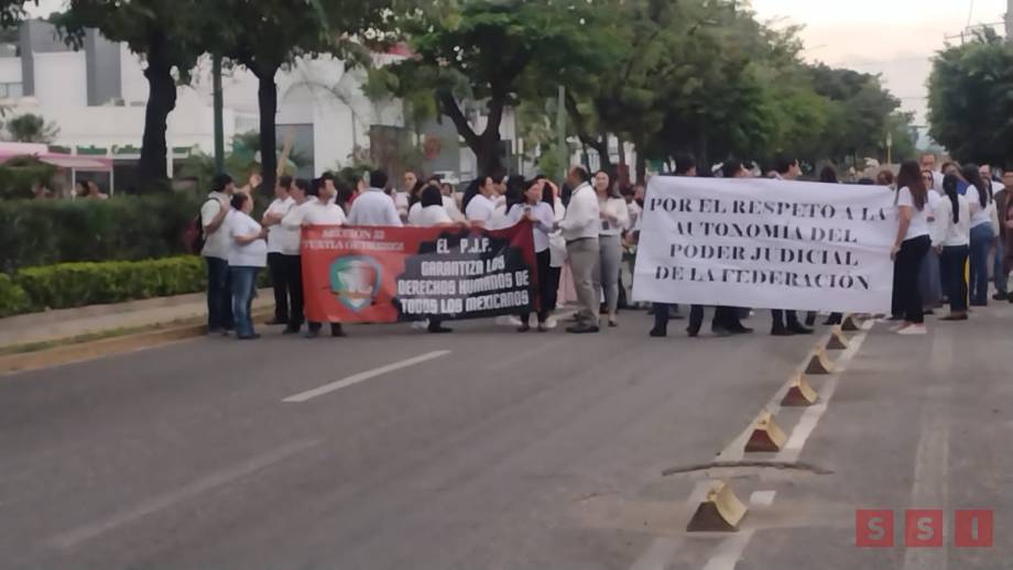 MARCHAN trabajadores del Poder Judicial de la Federación; no al recorte presupuestal manifiestan - Susana Solis Informa