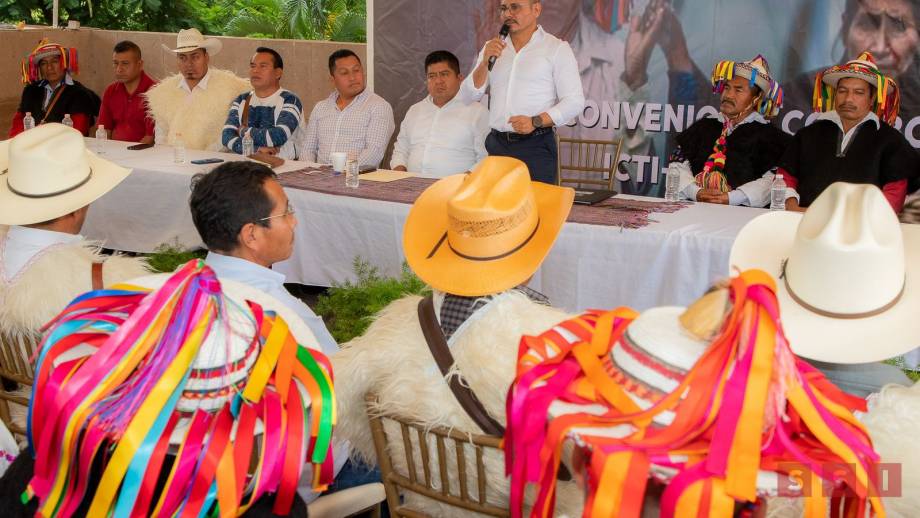 Helmer Ferras se reúne con representantes de pueblos indígenas para supervisar conectividad Susana Solis Informa