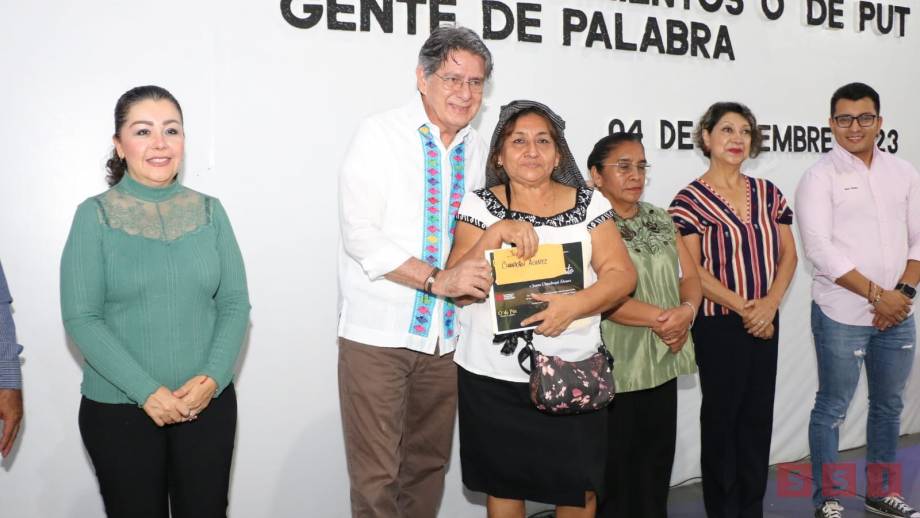 Ayuntamiento de Tuxtla reconoce labor de la Mayordomía Zoque Susana Solis Informa