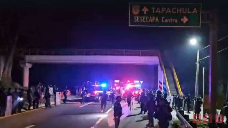 DESALOJAN bloqueo que mantenían en carretera costera en Chiapas - Susana Solis Informa